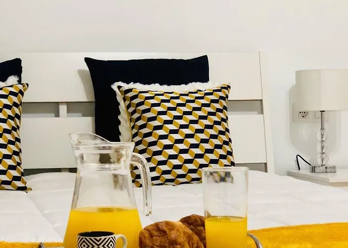 Canaryislandshost L Lovely Lanzarote *